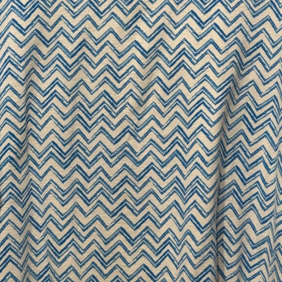 Chico’s size 3 (XL/16) turquoise blue zigzag print 3/4 roll tab sleeve top - Picture 3 of 8